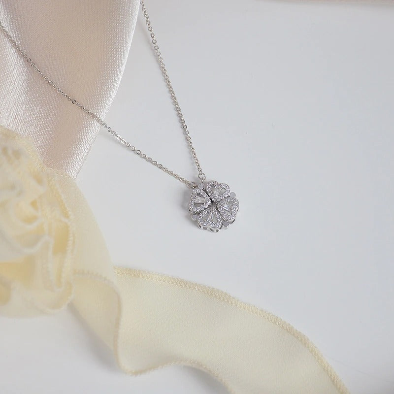 Collar Trébol de Corazones™