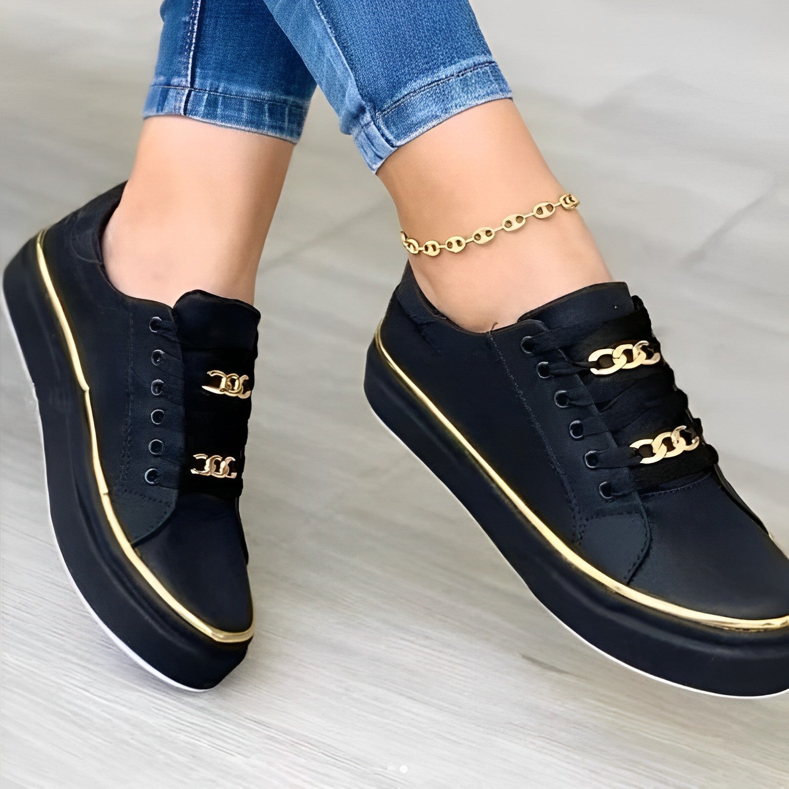 zapatillas-vulcanizadas-de-cuero-blanco_main-1_1.jpg